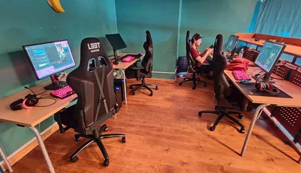 Esportsia nuorille!