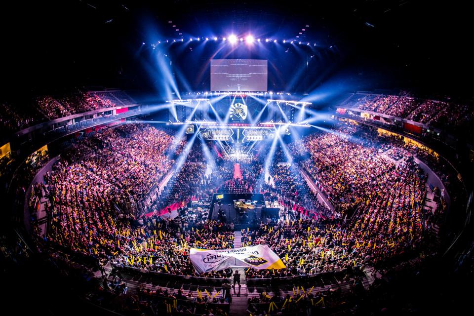 Länsimaisen e-urheilun arvo: kuinka paljon onkaan kiinni League of Legends ja CS:GO peleistä