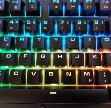Testissä Cougar PURi TKL RGB pelinäppäimistö